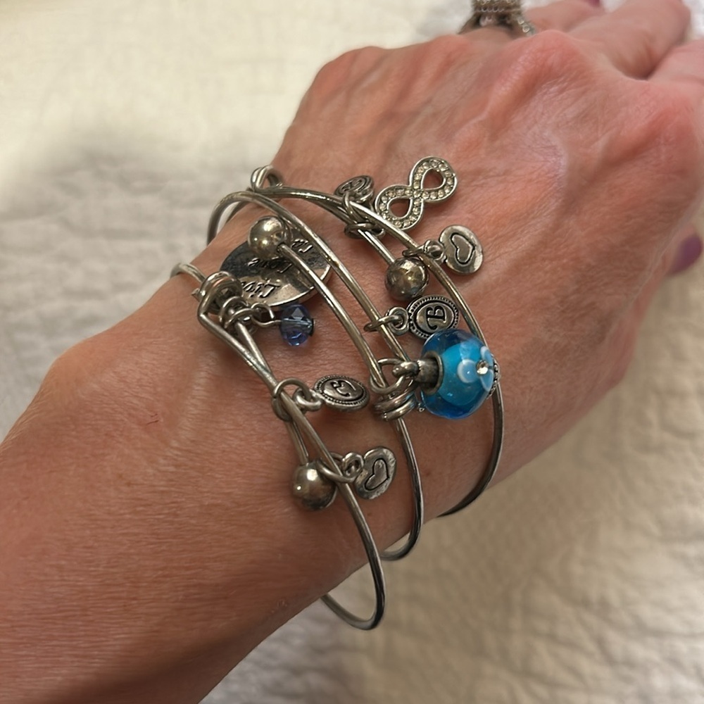 Bella Perlina 3 bracelet set. Live Laugh Love - Picture 5 of 5